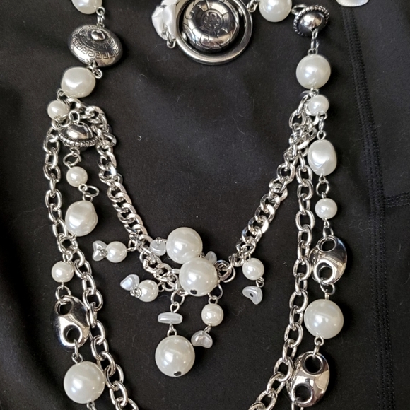 paparazzi Jewelry - Paparazzi necklace and earrings set